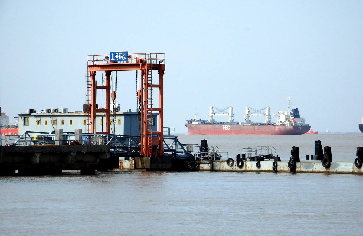 上海吳淞港口報關公司